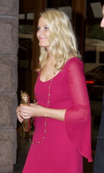 2007_Haakon_Mette_Marit_South_Korea_4