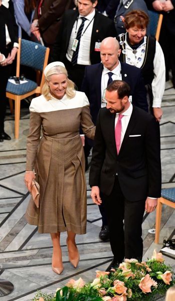 Mette_marit_Nobel_2018_1