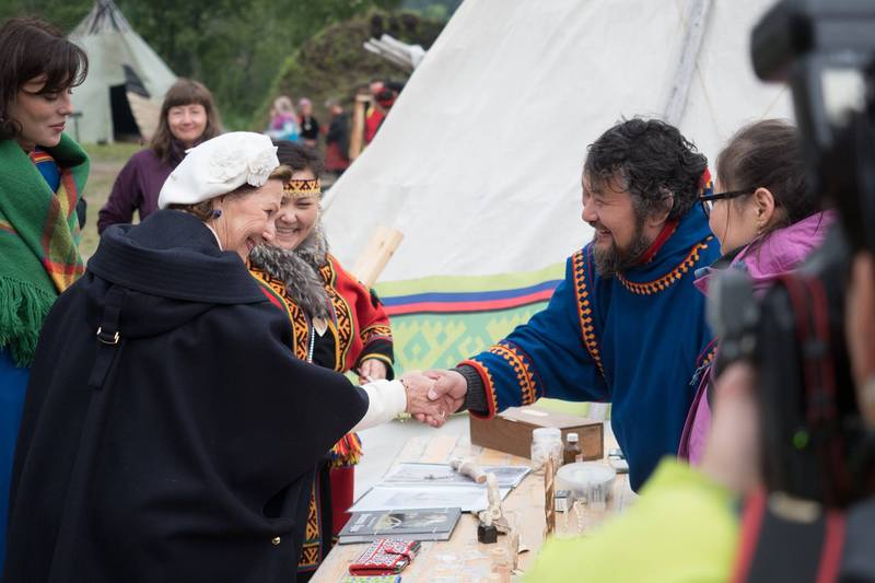 La Reine à la rencontre des peuples autochtones